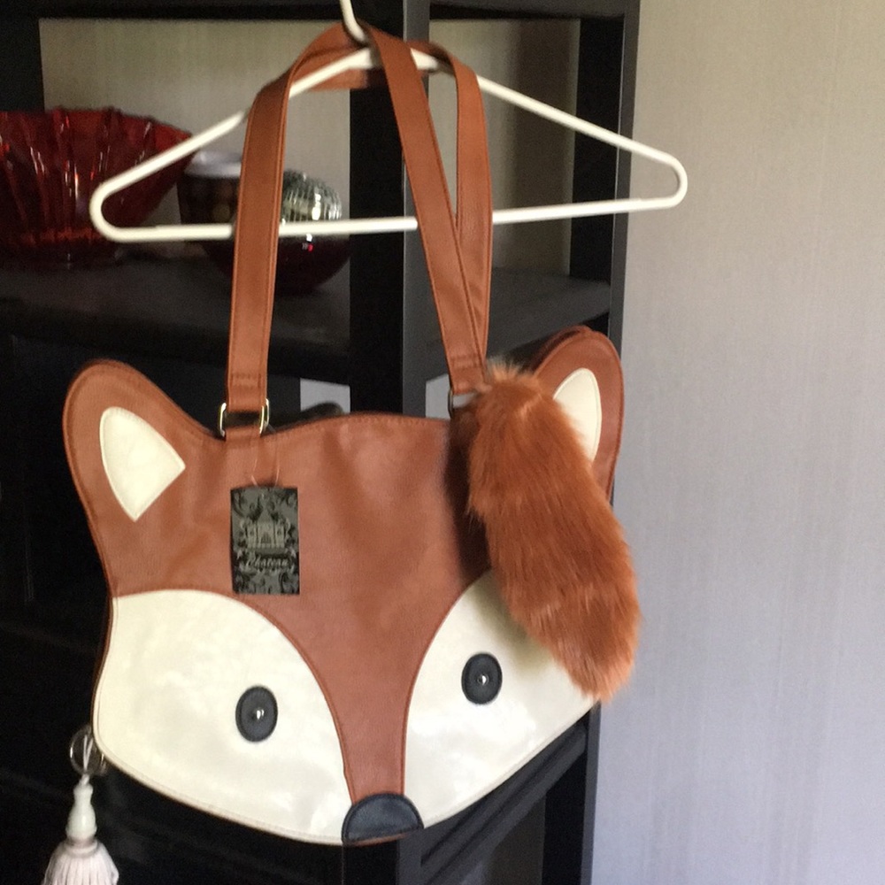 Fox shaped tote*NWT*furry tail keychain attached*
